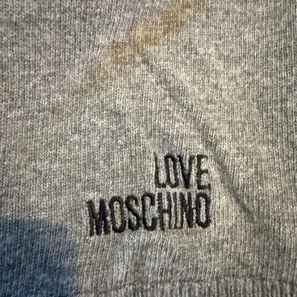 Valentine’s Day is coming! Love Moschino Gray sweater with gold patch - Picture 4 of 5